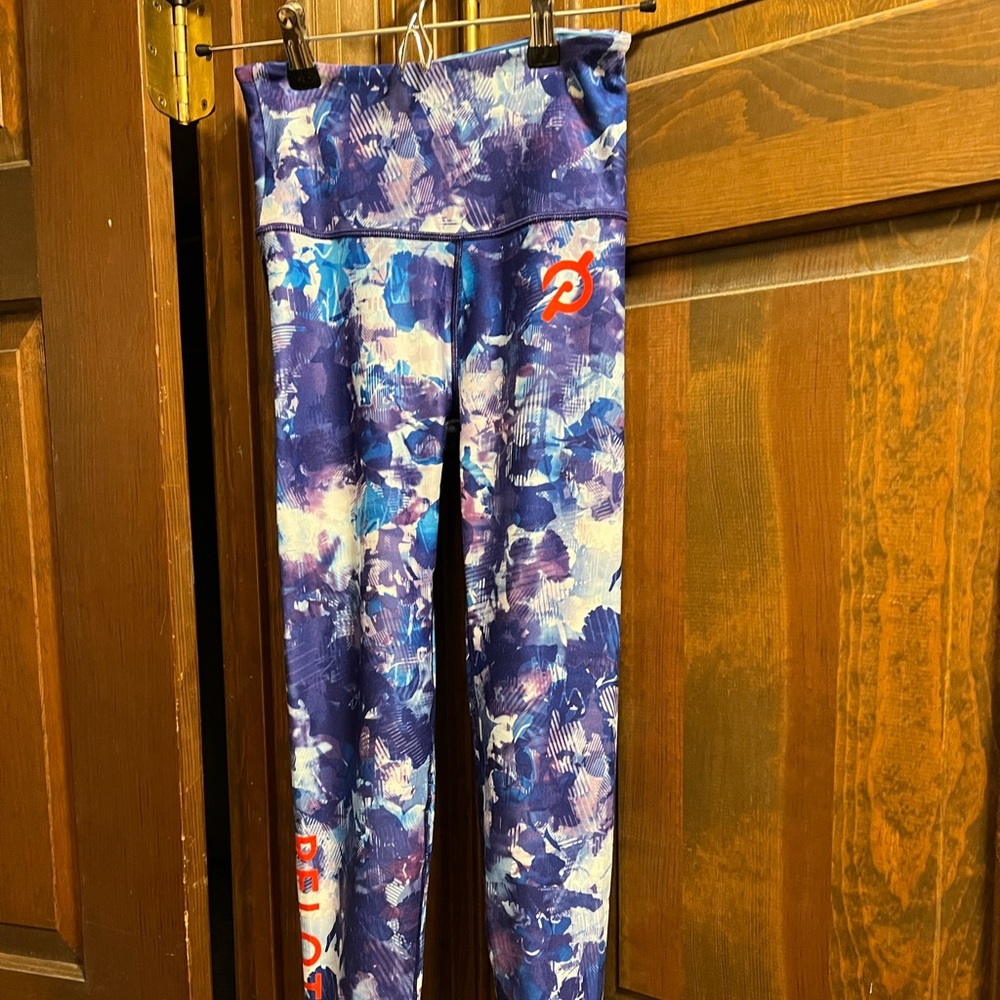 NWT Peloton WITH leggings size small